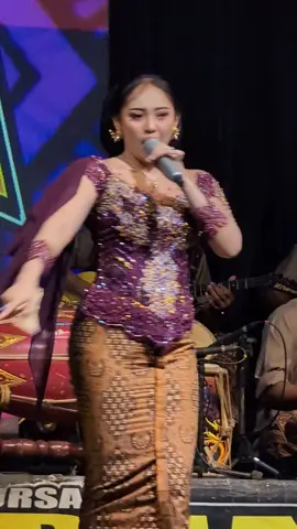 Goyangané Sampai mana ini spill kotamu saudara #sindencantik #sindenidola #silvikumalasari
