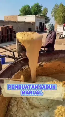 Pembuatan sabun manual #facts #faktamenarik 