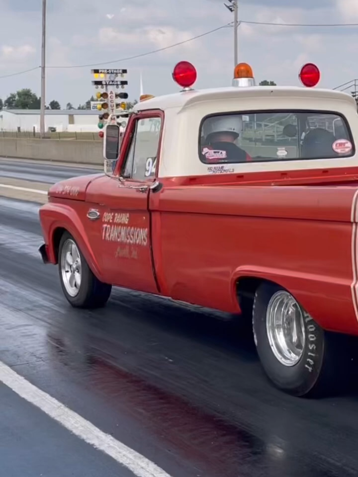 Super Quick Vintage Ford Truck Powered By Gen 3 Hemi, send it! #2hacksgarage #horsepower #dragstrip #ford #sendit #rpm #throttle #racing #dragrace #mopar #hemi #truck #quick