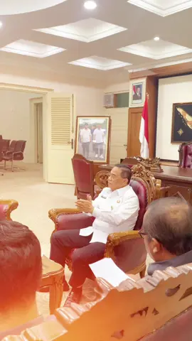 Membalas @alishaki🫀🧠 Bupati Sudewo menegaskan komitmennya untuk menghijaukan kembali Kendeng.  #bupatipati #pati #sudewo #haritaninasional #fyp 