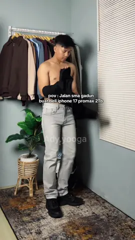 Pov : jalan sama gadun buat beli iphone 17 promax 2tb , kaos yg aku pakai dari @MUAFAQAH dan belinya aku disini  @Adi.prayoga #rekomendasioutfit #fashiontiktok #kaos #kaosdistro 