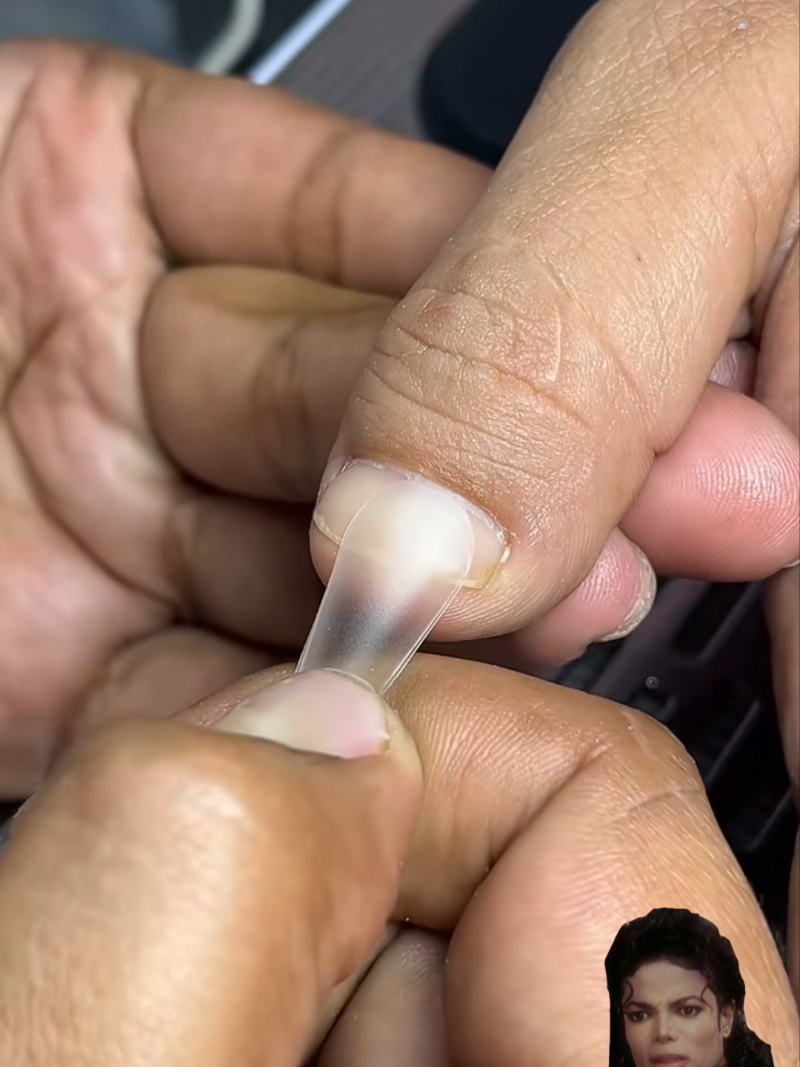 Nail salon  Laugh out loud:   #fyp #viralvideo #funny #creatorsearchinsights  #manicure 