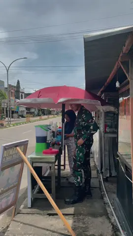 tetep semangat ngadepi kehidupan tapi ngumbe es sek #CapCut #lewatberanda #tniindonesia🇮🇩 #tni #fyp 