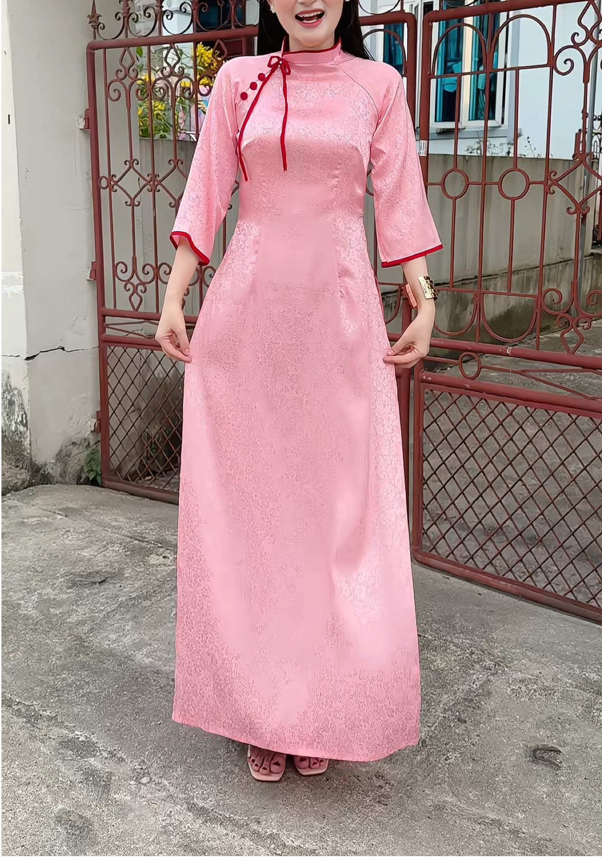 Áo dài đẹp sang mẫu #aodaicachtan #aodainu #aodaitruyenthong #aodaicuoi 