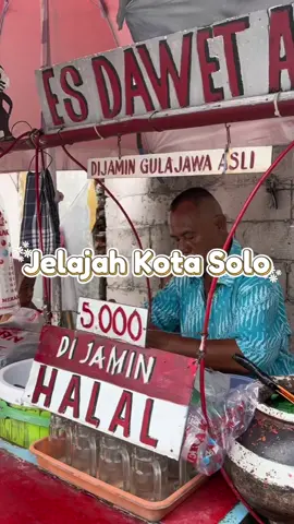 Minum es dawet di depan Pasar Klewer emang mantepp… segernya ngilangin capek habis keliling Kota Solo. Soalnya yaa, jalan-jalan di Solo tuh belum afdol kalau belum belanja batik di Pasar Klewer. . Eiiitttss… biar belanja makin puas, ikut MinGurih nginep di SANS Hotel City Inn Solo. Lokasinya strategis banget, ga sampai 100 meter dari Pasar Klewer. Dengan budget seratus ribuan aja udah bisa nginep nyaman di sini. Apalagi kalau pakai kode promo YUKNGINEP, dijamin makin hemat. . MinGurih pilih tipe kamar Deluxe Room—nyaman banget, tidurnya pulas, bangun pagi siap lanjut keliling Solo lagi. Yuk langsung book lewat aplikasi RedDoorz kalian, jangan sampai kehabisan kamar ya! . 📍SANS Hotel City Inn Solo . #rekomendasisologurih #sologurih #bukasemuapintu #BerkeSANS #reddoorz 