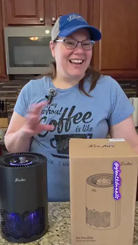 I actually really love this air purifier and want to share it with you. #hopeharbor #lovingmymidlife #freaire 