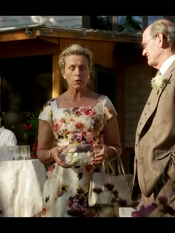Olive Kitteridge Drama • Biography • Slice of Life“What if one woman’s presence quietly shaped an entire town”Based on Elizabeth Strout’s Pulitzer Pr #3K4X