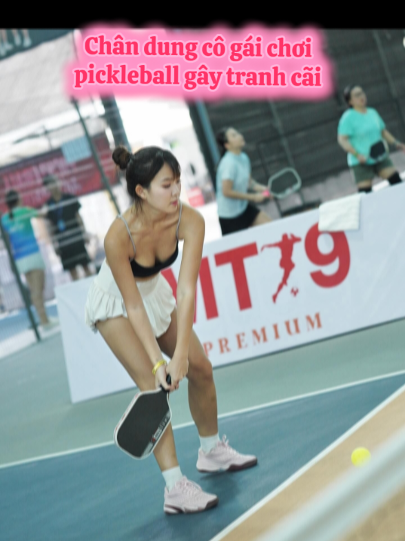 Cô gái gây tranh cãi vì trang phục khi chơi pickleball 🧐😱 #pickleball #picklballtiktok #xuhuong #tiktokviral #mangxahoi 