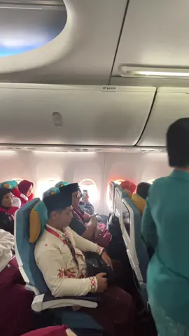 Surabaya to Jakarta, Sehat sehat Jamaah Alia @Aliatour Tulungagung by Garuda Indonesia  #paknaseh #kyainaseh #ngashosasirmu #mbahsupari #masiyun #sobatngaret #ridho #oscarfarm #umroh #umroh2025 #aliatour #aliatourtulungagung 