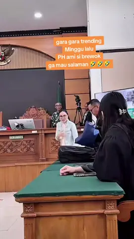 Nikita Mirzani di sidang terbaru 25 September 2025. sidang nikmirvsrezagladys