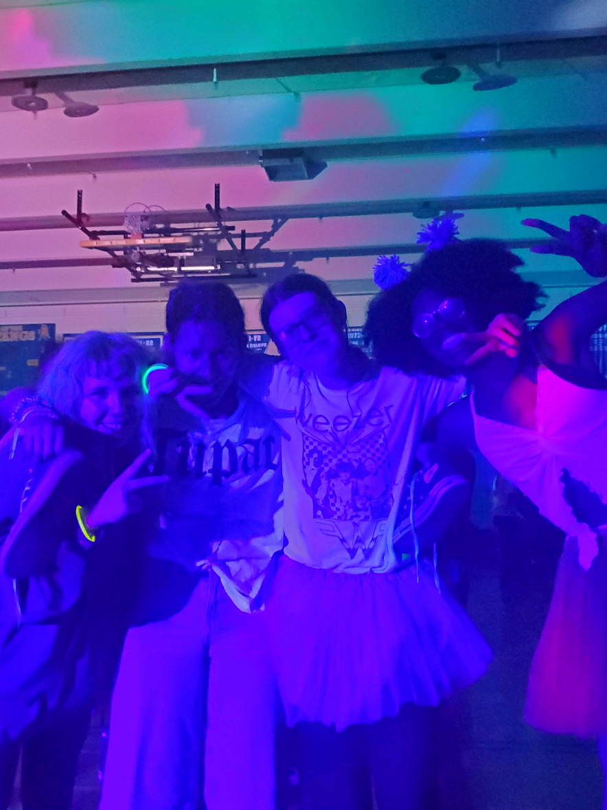 homecoming dance @Dove ♡︎ @️ @whipandnaenae  #highschooldance #homecomingdance #schooldance #Homecoming 