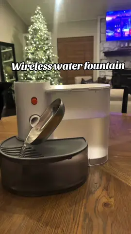 Seriously the best water fountain! I have 5 cats this water fountain is a game changer! No cords! Wireless! #catlife #waterfountain #petlife #catlover #catsoftiktok 