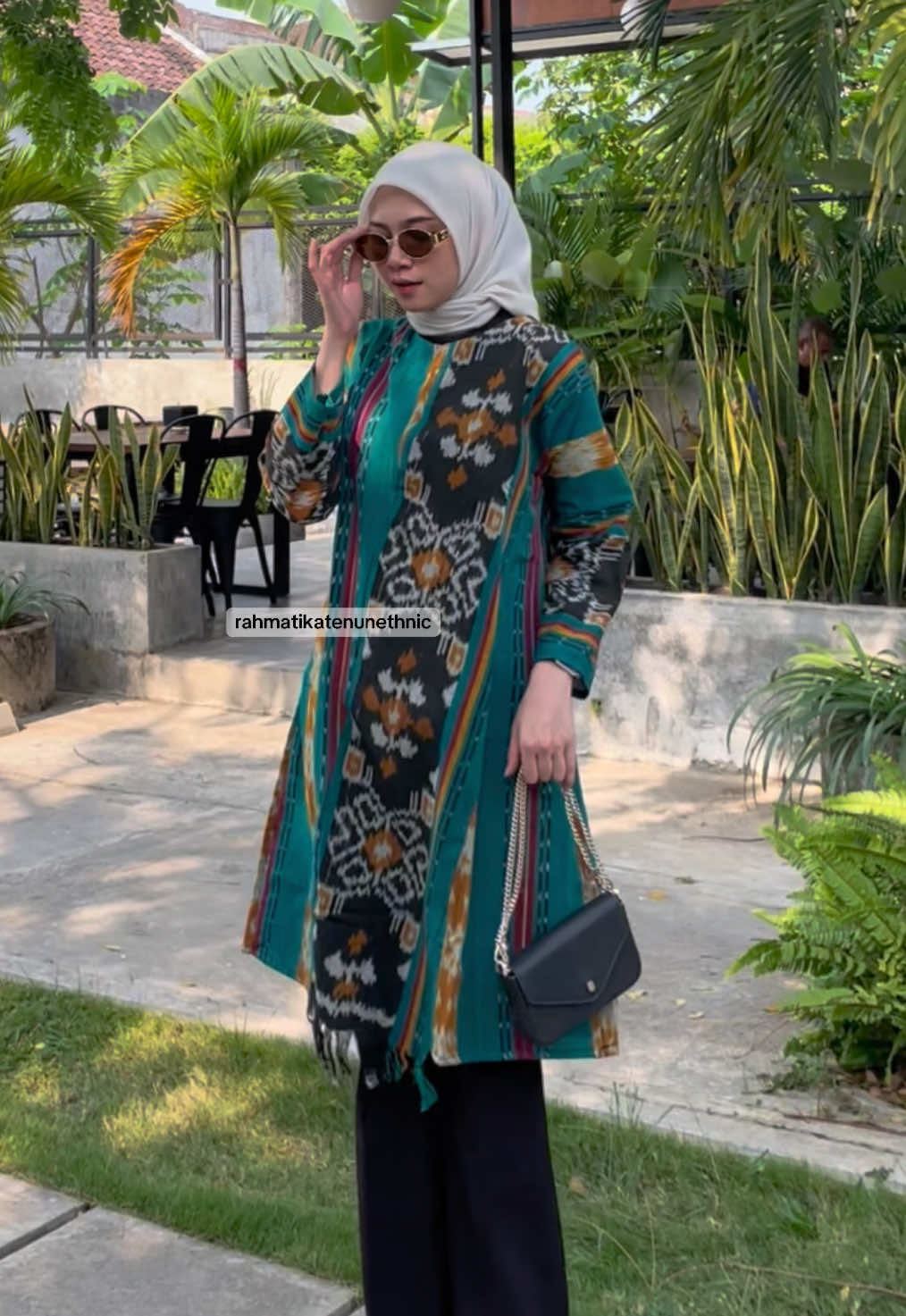 Jangan lupa pakai tunik tenun etnik dari kita 🥰😍 #tunikwanita #tuniktenun #tenunmodern #fyp #fyppppppppppppppppppppppp 