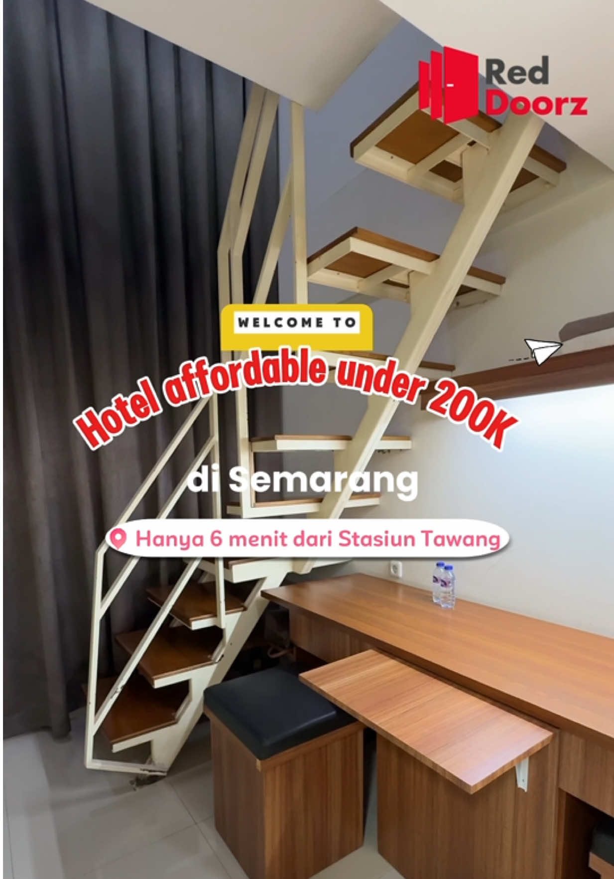 Hotel secakep ini harganya ga sampai 200 ribu loh 🥳 Feelsnya berasa stay di Villa. Kalau kamu ada agenda ke Semarang, aku rekomendasiin stay disini  📍RedDoorz Near Paragon Mall Semarang 🚉Lokasinya juga cuma 6 menit dari Stasiun Tawang Semarang  Pakai kode “YUKNGINEP” saat booking di Aplikasi RedDoorz untuk bisa dapatkan diskon tambahan!!  Save now!!  @RedDoorz Indonesia  #RedTravelers #BukaSemuaPintu #RedDoorz #RedDoorzSemarang #JelajahSemarang
