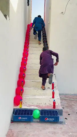 Very cool competition 58 balloons task #amazing #game #videoviral #usa_tiktok🇺🇸 #uktiktok 