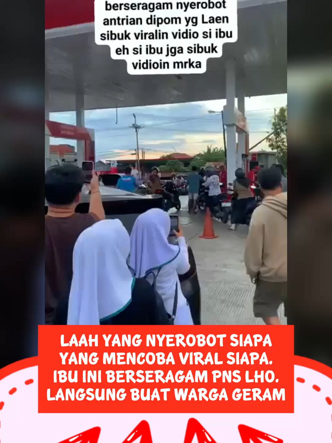 Ibu berseragam PNS ini nyerobot antrian di SPBU. Sudah jelas salah malah dia yang ngerekam dan mencoba play victim - SpeedCash sc: nikebunda.dilfi #berita #info #fyp #ForYou #speedcash
