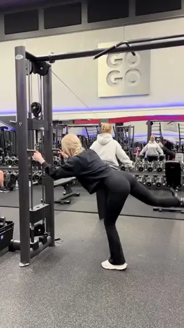 Accidentes graciosos en el Gym #funny #funnyvideos #gym #funnytiktok 