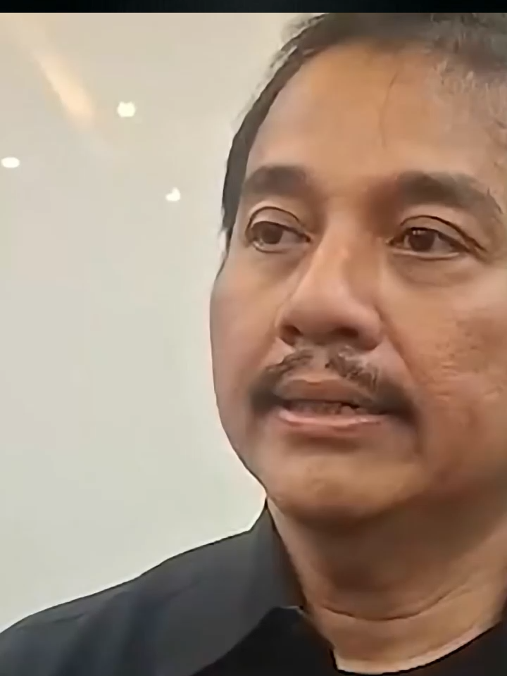 WANTI-WANTI EKS MENPORA ROY SURYO ke Erick Thohir untuk Mundur Ketum PSSI😱 #PRESIDEN #INDONESIA #menporaindonesia #POLITIK #VIRAL #poitik #viralvidio #indonesia🇮🇩 #palestinamerdeka #fyp #vidioviral