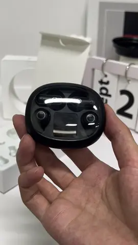 These weird earbuds changed how I sleep.#headphones #bluetoothearbuds #sleepingearbuds #bluetoothearphone #tiktokshopfalldealsforyou 
