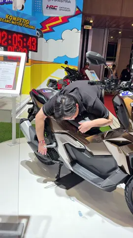 Kemaren untung banget lagi jalan-jalan nyari motor malah dapet hadiah banyak 😭 daripada ketinggalan mending kalian juga cobain dateng ke boothnya FIFGROUP di IMOS 2025 di ICE BSD Hall 10 dari tanggal 24-28 September 2025!  #FIFGROUPSATUSOLUSI #BARENGMERAIHIMPIAN #HAJATANFIFGROUP #IMOS2025 