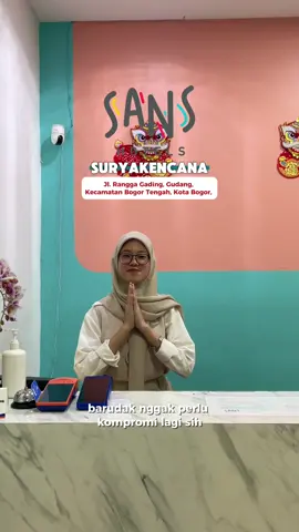 Nginep di Bogor dengan budget 200 ribuan, kira-kira worth it nggak ya? 🤔 Aku cobain stay di Sans Hotel Suryakencana dan ternyata… ✨ Kamar bersih & wangi ✨ Ada AC dingin + TV ✨ WiFi gratis & cukup kenceng ✨ Parkir pribadi ✨ Resepsionis standby 24 jam ✨ Lokasi super strategis — deket pusat kuliner Surken & Kebun Raya Bogor 🌿 Harganya terjangkau banget untuk fasilitas dan kenyamanan yang didapet. Staff juga ramah & helpful. Cocok buat short trip atau sekadar staycation singkat di Bogor. 📲 Buat yang mau coba, bisa booking lewat aplikasi RedDoorz. Masukin kode voucher YUKNGINEP biar dapet harga lebih hemat! #REDTRAVELERS #BerkeSANS