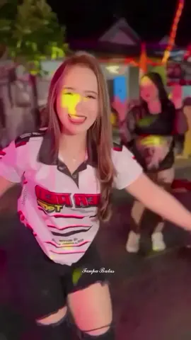 𝙺𝚎𝚖𝚊𝚗𝚊 𝙰𝚔𝚊𝚗 𝚀 𝙱𝚊𝚠𝚊 𝙱𝚛𝚘𝚘.... #ygpentinghiburan  #bawahappysaja  #dancehoreg