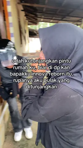 padahal cuman innova reborn nya😌