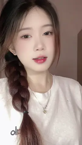 đẹp tự nhiên nhưng không tự nhiên mà đẹp😉 #makeup #lens 
