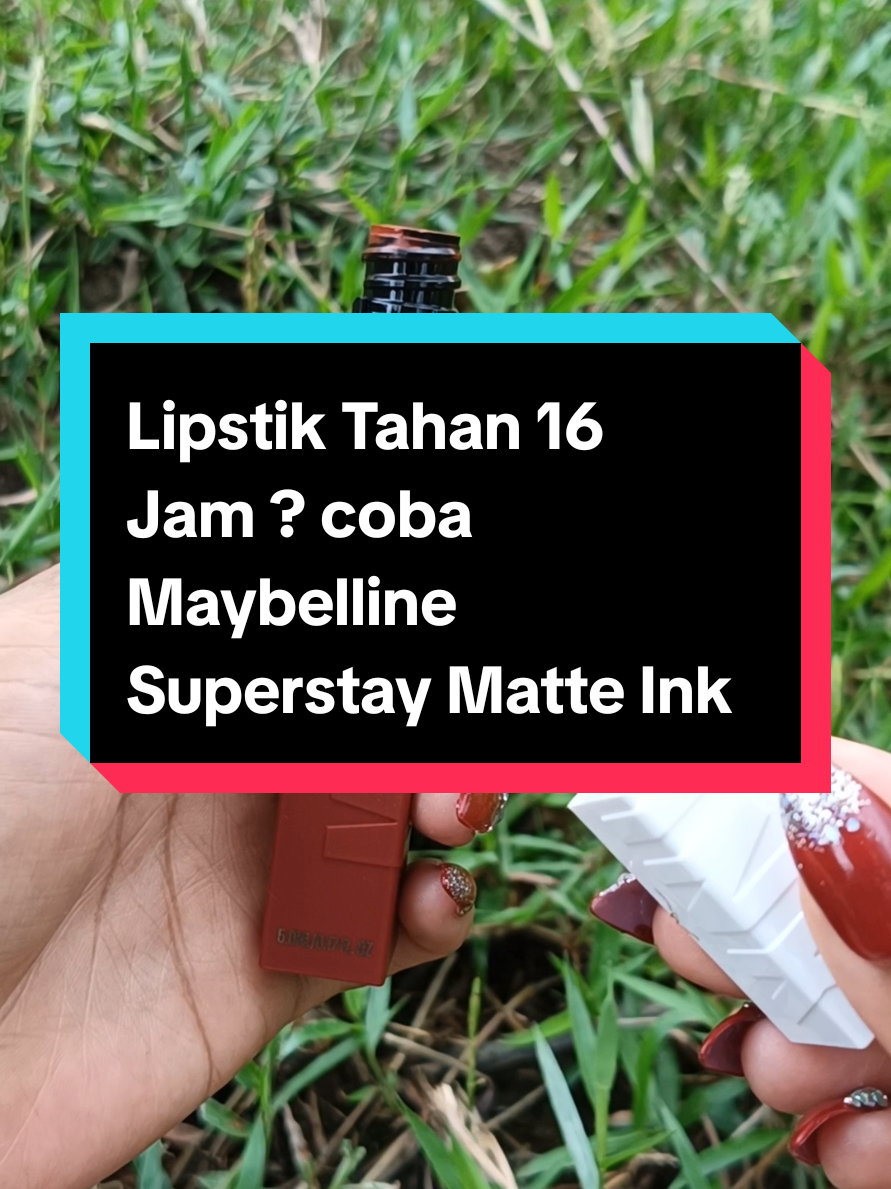 Sumpah ya, lipstik yang tahan seharian tuh nyata adanya 😭 Aku pakai Maybelline Superstay Matte Ink — dan warnanya literally masih nempel pas pulang kerja! Nggak perlu touch up, nggak bikin kering juga. Cocok banget buat kamu yang aktif seharian ~Cek di keranjang sebelum kehabisan 😉🫶 #MaybellineID   #RekomendasiLipstik #LipstikTahanLama  #RekomendasiLipstik  #cekoutdisiniya😉 