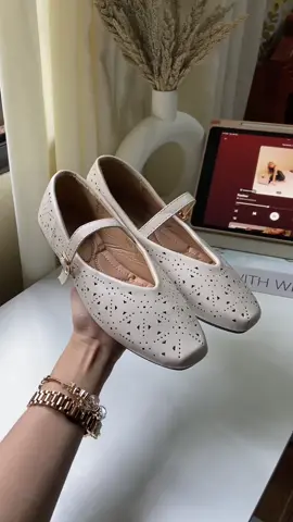 got this affordable trending doll shoes for women👀✨ #dollshoes #dollshoesforwomen #trendingdollshoes #flatshoes #leyashoes 