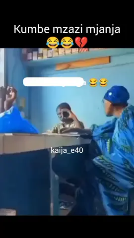 mzazi kashitukia uku😂