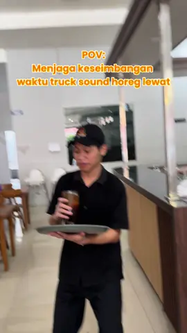Lemas ditanggal tua tapi truck aound horeg lewat😬✌️ #sahabatsegosambel #manganwaregngombelegi #soundhoregjawatimur #prasmanan #rekomendasimurah 