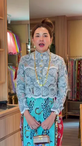 เพิ่มความหรูของการใส่ชุดบาบ๋า #ทำบุญ #wikaวิการ์ผ้าไทย #ชุดสวย #ชุดไทยประยุกต์ #ผ้าลูกไม้ #ผ้าปาเต๊ะ #เสื้อบาบ๋า #ชุดพื้นเมืองภูเก็ต #ผ้าไทยใส่แล้วใครว่าเชย #ผ้าไทยใส่ให้สนุก #ผ้าไทยใส่ได้ทุกวัน #ผ้าไทยแฟชั่น #ผ้าไทยchallenge 