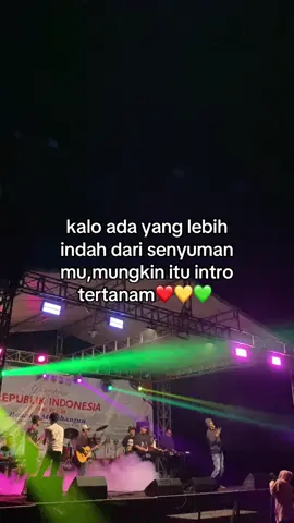 senyum itu ibadah selebihNya stil yoman❤️💛💚#tertanam🍁 #4u #pypage #lewatberanda 
