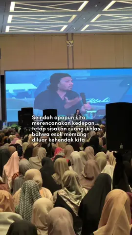 Jangan lupa sisakan ruang ikhlas🍃 〰️〰️〰️〰️〰️〰️〰️〰️〰️〰️〰️〰️〰️〰️〰️ Jadwal sharing time Ust. @Hanan Attaki insyaallah: 27-29 September: BANJARMASIN 18-19 Oktober: BENGKULU 26 Oktober: PALANGKARAYA 9 November: PALU 16 November: GORONTALO 23 November: PALEMBANG 7 Desember: MAKASSAR 14 Desember: SAMARINDA Cara daftarnya di website ➡️ sharingtimeuha.com 😊 #sharingtime #hananattaki #ayahamanah #makassar #samarinda      