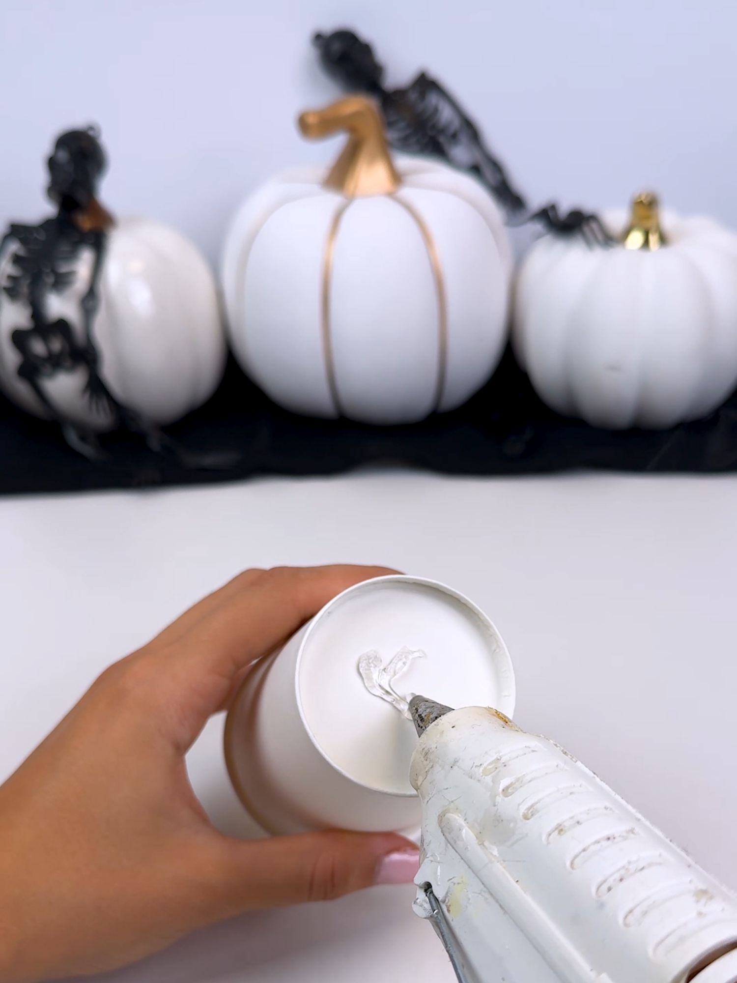 Spooky seasonal ghost decor idea👻💡