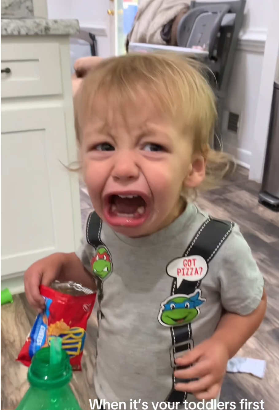 Funny baby drinking sparkling water. 🤣 #funny #funnyvideo #babiesoftiktok #foryou #sparklingwater 