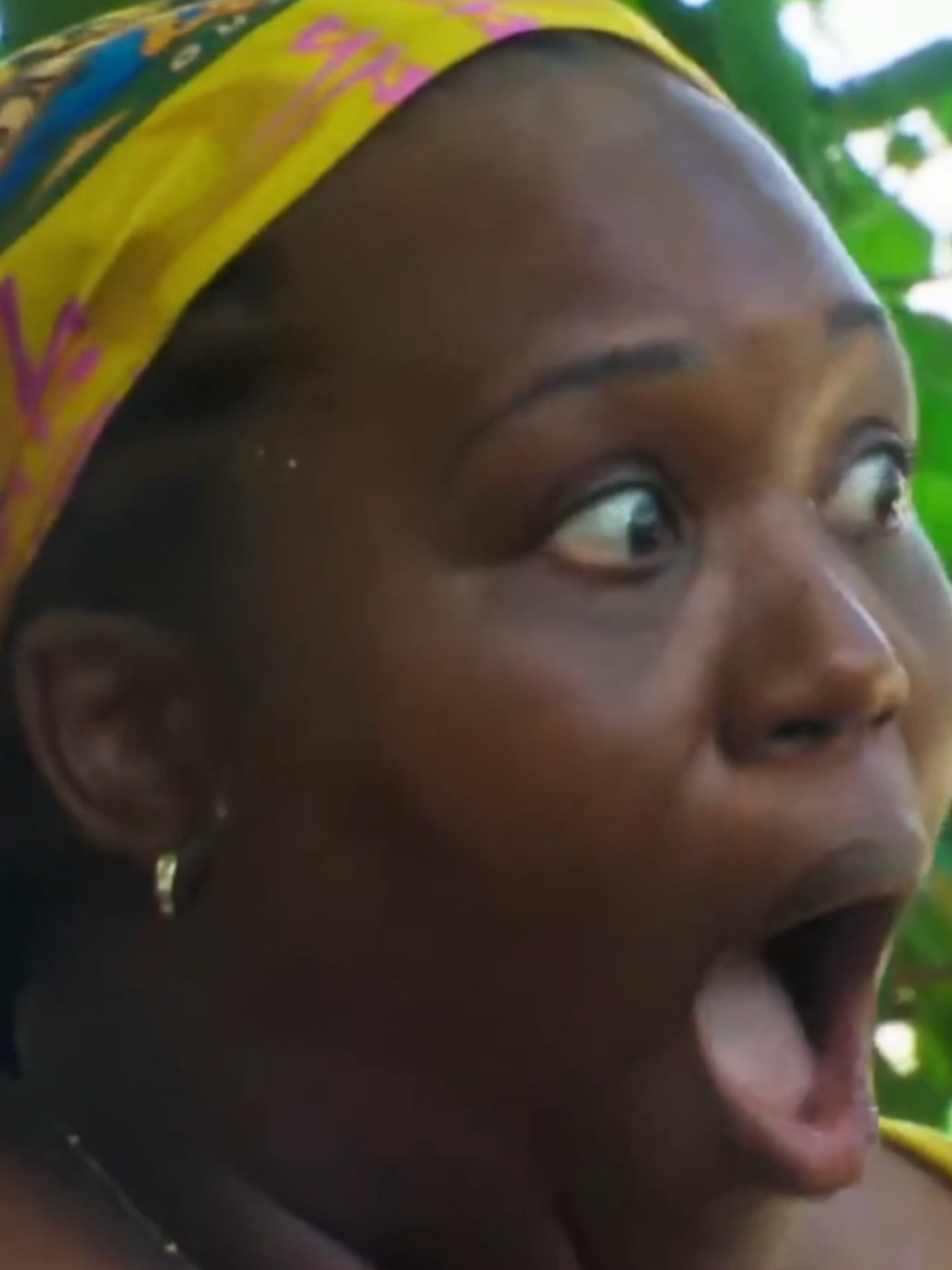 Who's going to tell her? 🥺😬   .  .  .  #Survivor #camplife #birds #phobia