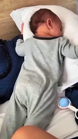 Baby’s Hilarious Moves#cutebaby #fyppppppppppppppppppppppp #foryou #funnyvideos #funnymoments #funnytiktok 