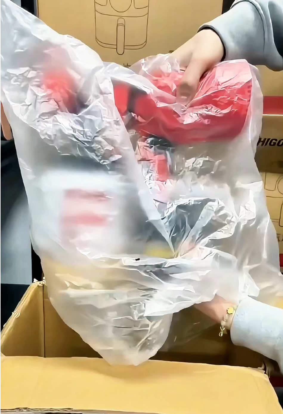 Pintura rápida, sem sujeira e com acabamento profissional! O Pulverizador Elétrico 750W já está na TikTokShop. #tiktokshop #tiktokshopbrasil #pintura #facavocemesmo