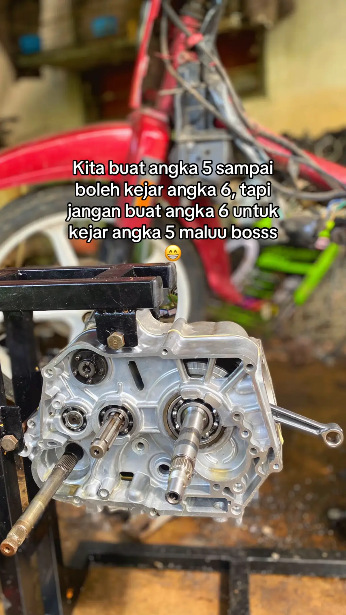 Aiii lecasss bey wk spec besar ambak spec kecik😂  #ex5 