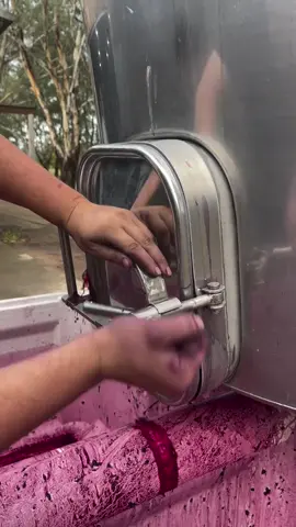Pressing Wine After Fermentation on Skins 📍King Valley, Victoria, Australia 🇦🇺 After red grapes ferment on their skins for several days, they are transferred to the press. This step separates the young wine from the solid grape material — skins, seeds, and pulp. Skin contact during fermentation adds deep color, tannins, and aroma, while pressing gently extracts the remaining juice. The result is a structured, flavorful wine ready for the next stage of maturation. Credit: @lacantinakingvalley