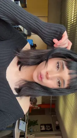 im just a normal ass person irl tbh🫩