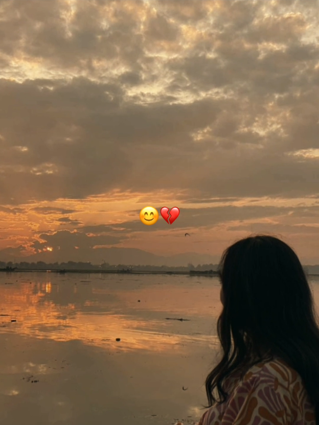 😊💔 #foryoupage #foryou #vairalvideo #fyp  @TikTok Bangladesh 