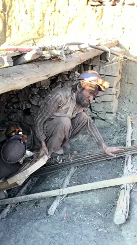 Underground mining - When Minecraft Becomes Reality. #Minecraft #deepmining #blackdiamond #mining #digging 