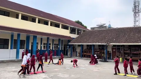 PJOK adalah pelajaran yang paling ditunggu siswa setiap minggunya, jadi sebisa mungkin aktivitasnya harus menyenangkan 🤩 #olahraga #kebugaran #agility #fun #pendidikan 