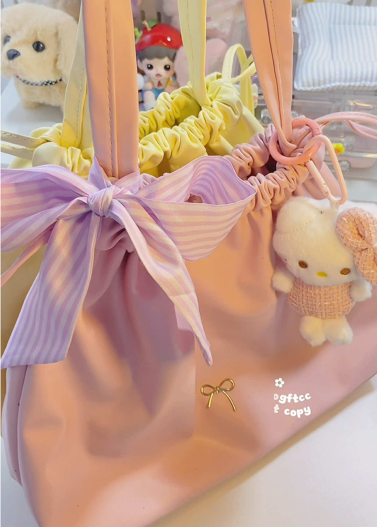 กระเป๋าหูรูดคุณหนูคุณใจ ใส่ไอแพดได้ค่าา🎀⭐️🥣💗🍦 #รีวิวกระเป๋า #กระเป๋าสะพายข้าง #กระเป๋าสะพายไหล่ #กระเป๋าหูรูด #fyp 