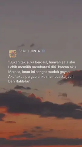 Betul apa betul😇 Like yang setuju ❤️. . 📌 TAG SAHABAT KALIAN 📌 . . Follow @pensilcinta.id 🌈 for more entertainment don't forget to see my instastory for more information. #tagar  .  #sajak30detik  #literasi30detik  #literasi15detik #baitsemusim                Like yang set