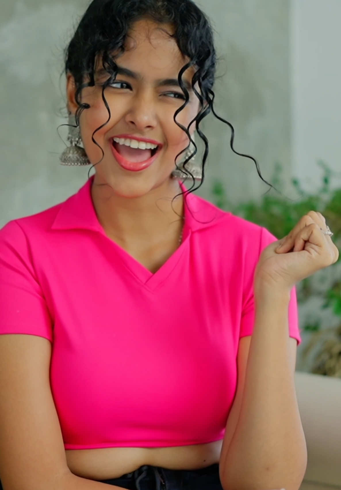 Very Very late 😂🩷 But who could resist! My take on Shaky Shaky 💕 #fyp #tiktokviral #dewmusick #shakyshaky #viralvideos 