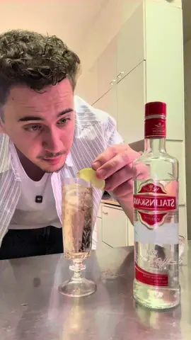 Care este cocktailul tau preferat?🤩🍸 *Consumul recomandat persoanelor cu vârsta de peste 18 ani! #siabus #stalinskaya #vodka #cocktail #bartender @stalinskaya_vodka